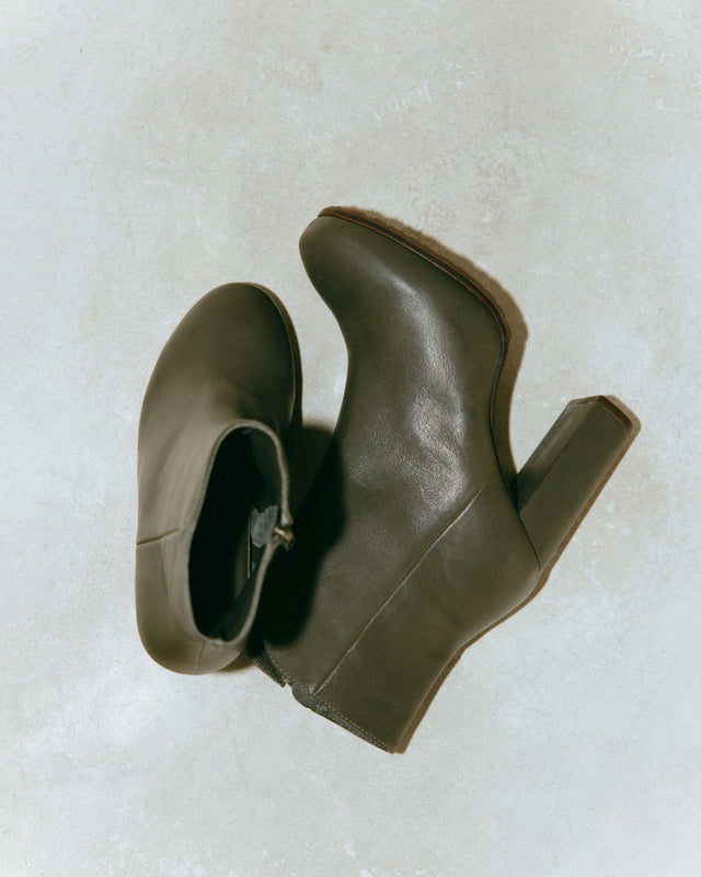 Beek Leather Sandals, Shoes & Boots Review