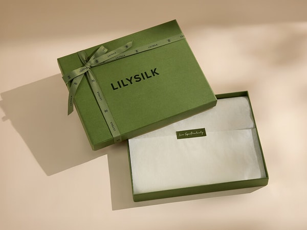 LILYSILK Creator: Luxurious Mulberry Silk Fashion & Bedding