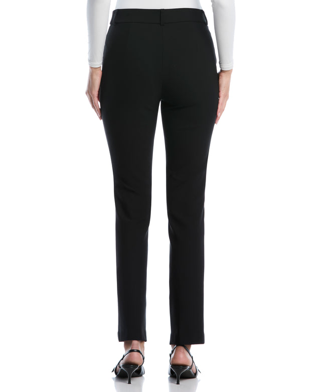 Rafaella Sportswear: Professional Comfort for Working Women