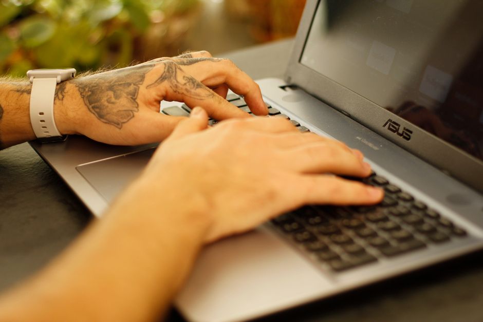 Split Hero: WordPress A/B Testing for Freelancers